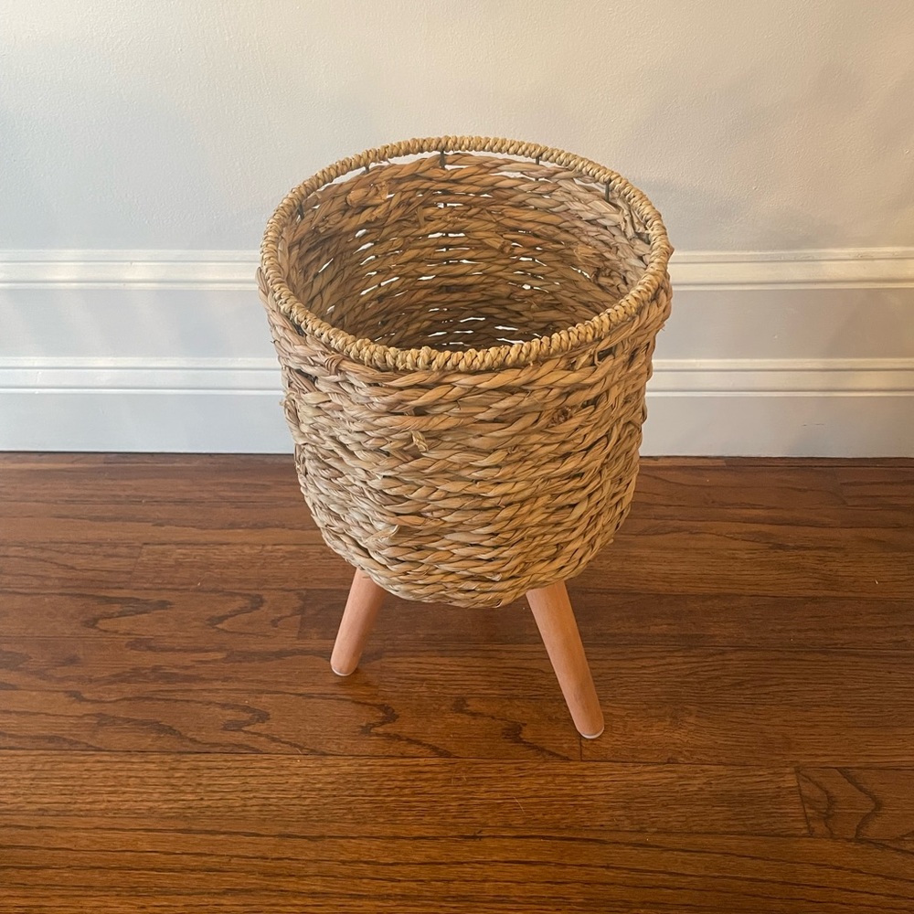 Decorative basket for real or fake plants pants